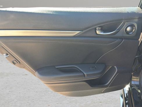 Used 2019 Honda Civic Sport Touring image 14