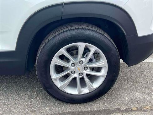 Used 2024 Chevrolet TrailBlazer LS w/ LS Convenience Package image 8