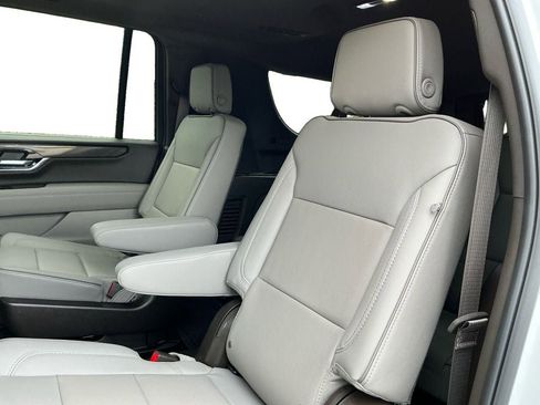 Used 2026 GMC Yukon XL Elevation w/ Elevation Premium Package RWD image 13