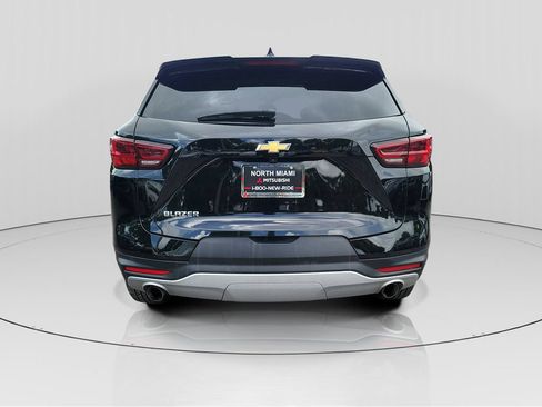 Used 2025 Chevrolet Blazer LT FWD image 6