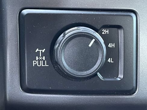 Used 2019 Ford F150 XLT w/ Equipment Group 302A Luxury AWD/4WD image 23