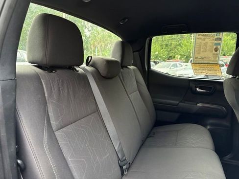 Used 2017 Toyota Tacoma TRD Sport w/ Tow Package (A/T) AWD/4WD image 28