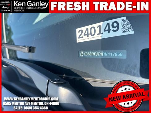 Used 2024 RAM 1500 Laramie AWD/4WD image 11