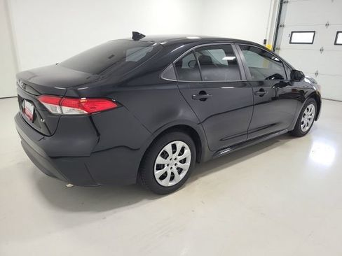 Used 2021 Toyota Corolla LE FWD image 6