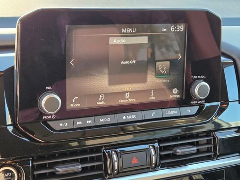 Used 2023 Nissan Pathfinder SV FWD image 29