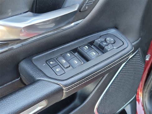 Used 2025 RAM 1500 Laramie image 17
