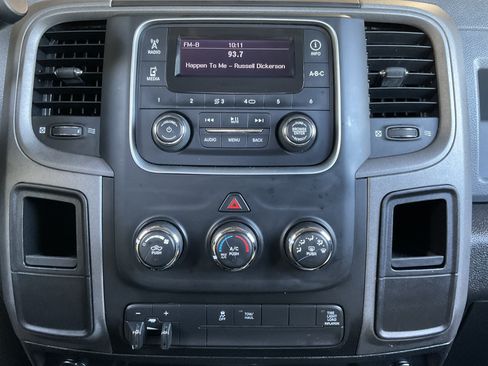 Used 2013 RAM 2500 Tradesman w/ Chrome Appearance Group AWD/4WD image 15