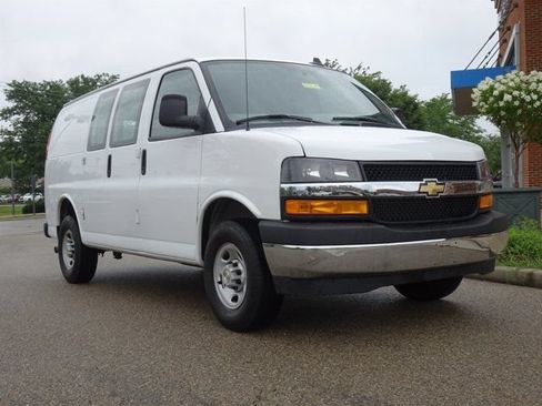 Used 2024 Chevrolet Express 2500 w/ Driver Convenience Package RWD image 25