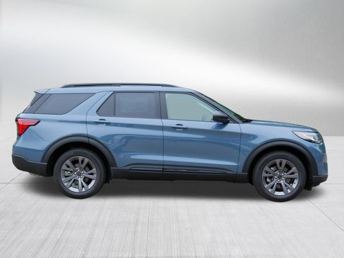 Used 2026 Ford Explorer Active w/ Active Comfort Package AWD/4WD image 8