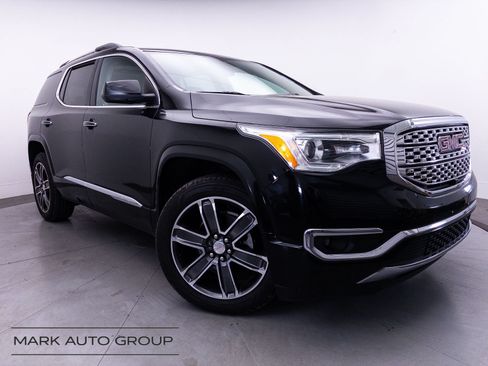 Used 2017 GMC Acadia Denali w/ Technology Package AWD/4WD image 11