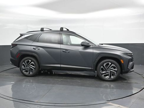 New 2025 Hyundai Tucson Limited AWD/4WD image 4