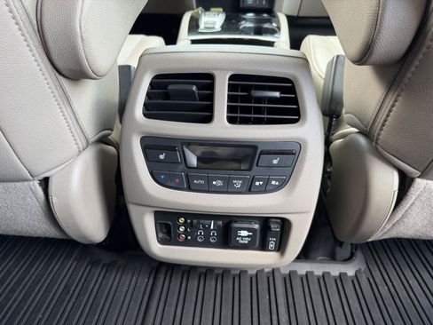 Used 2017 Honda Pilot Elite image 7