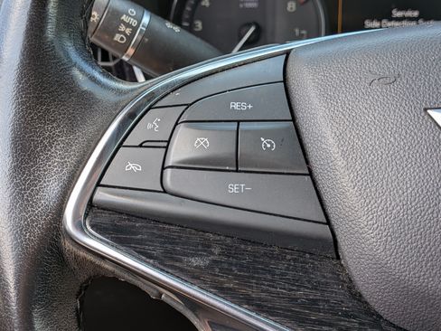 Used 2022 Cadillac XT5 Premium Luxury w/ Technology Package FWD image 24