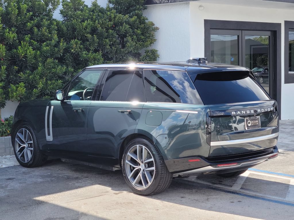 Used 2025 Land Rover Range Rover Autobiography AWD/4WD image 4