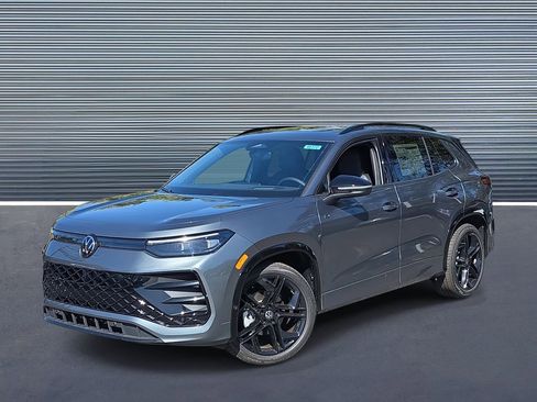 New 2026 Volkswagen Tiguan SE R-Line image 1