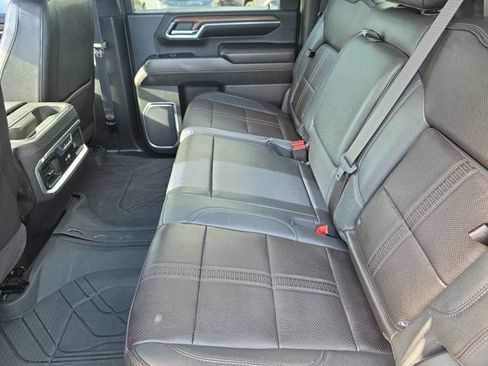 Used 2024 Chevrolet Silverado 2500 High Country w/ High Country Premium Package AWD/4WD image 13