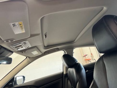 Used 2020 Honda Insight Touring image 15