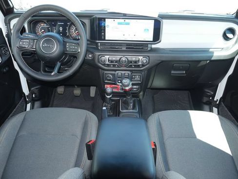 Used 2025 Jeep Wrangler Sport AWD/4WD image 6