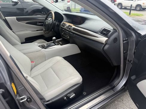Used 2014 Lexus LS 460 L RWD image 13