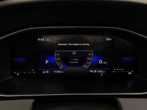Used 2025 Volkswagen Jetta SE FWD image 18