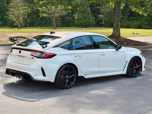 Used 2025 Honda Civic Type R image 8
