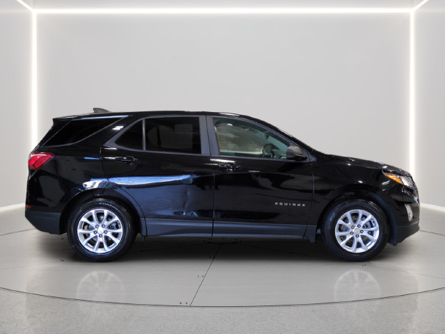 Used 2020 Chevrolet Equinox LS w/ LS Convenience Package FWD image 6