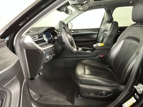 Used 2022 Jeep Grand Cherokee Limited 4xe AWD/4WD image 11