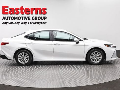 Used 2025 Toyota Camry LE FWD image 4