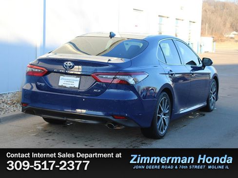 Used 2023 Toyota Camry XLE w/ Navigation Package image 2