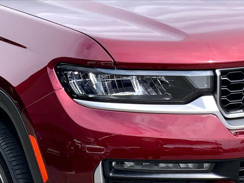 New 2026 Jeep Grand Cherokee Limited RWD image 11