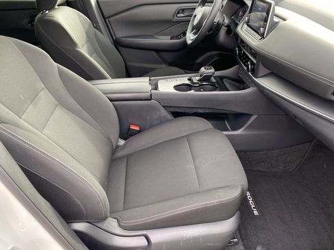 Used 2024 Nissan Rogue S image 21