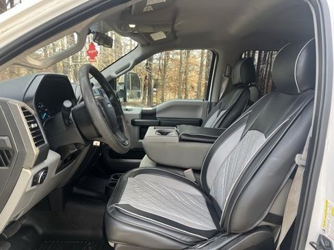 Used 2019 Ford F250 XL w/ Power Equipment Group image 5