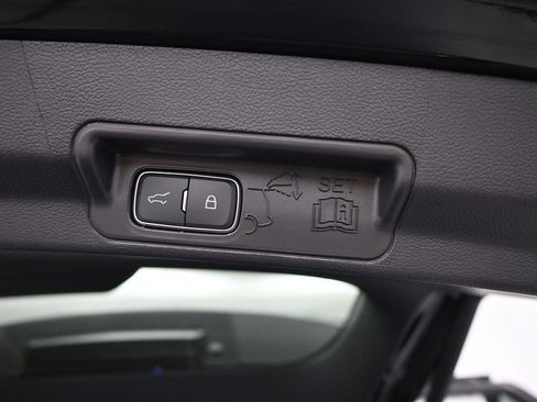 Used 2025 Ford Explorer ST image 28