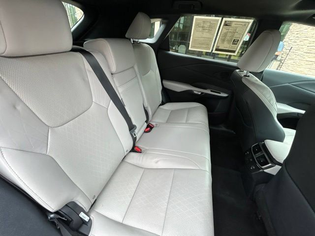 Used 2023 Lexus RX 350 Premium Plus w/ Accessory Package AWD/4WD image 31