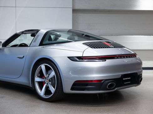 Certified 2021 Porsche 911 AWD/4WD image 28