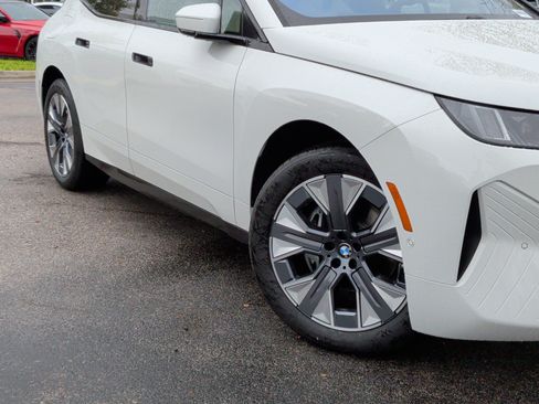 New 2026 BMW iX xDrive60 w/ Premium Package image 3