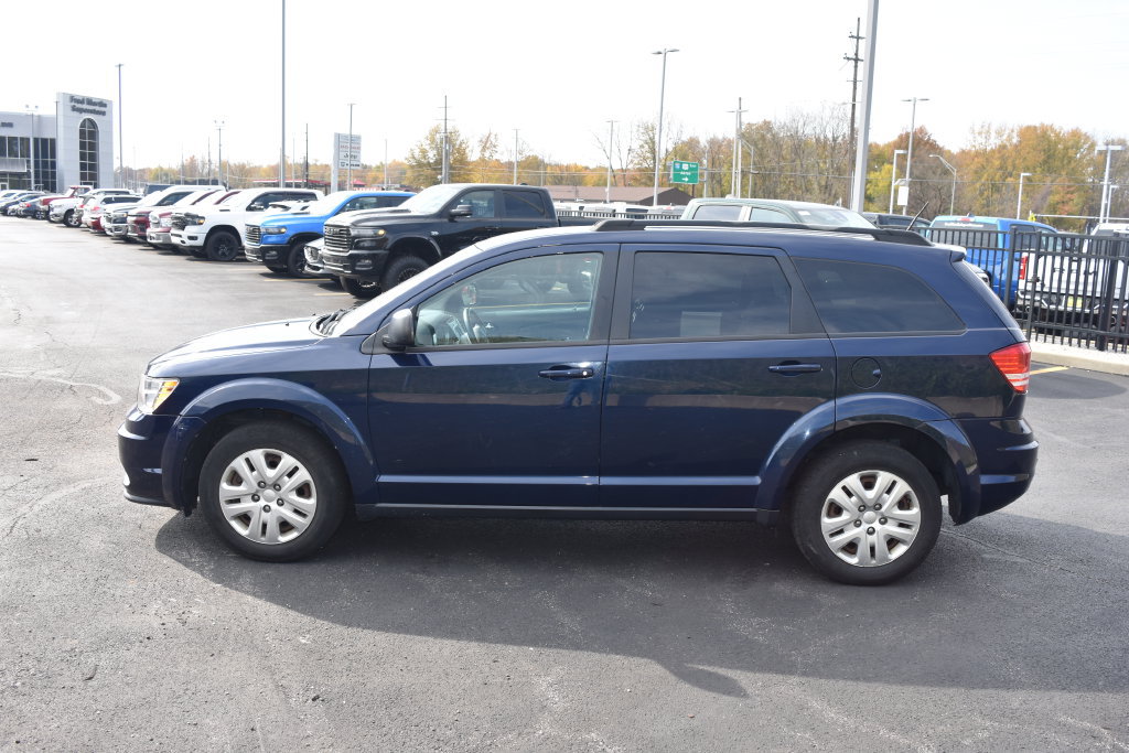Used 2018 Dodge Journey SE w/ Connectivity Group FWD image 4