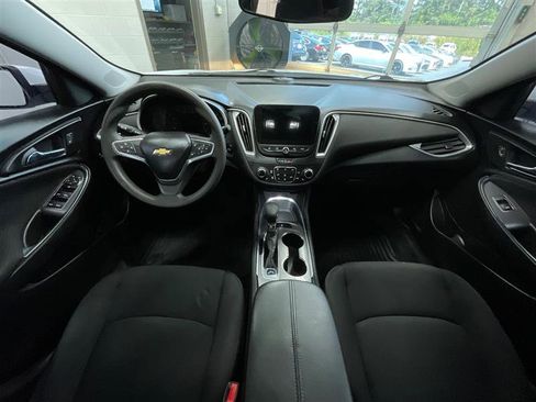Used 2022 Chevrolet Malibu LT FWD image 21