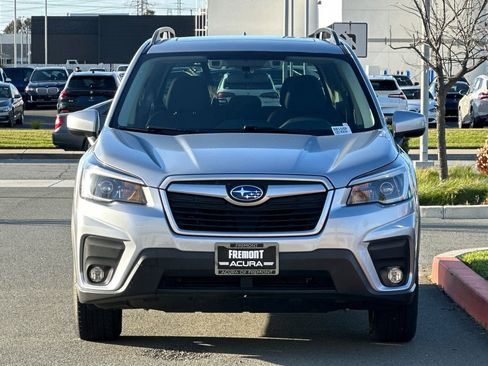 Used 2021 Subaru Forester Premium image 9