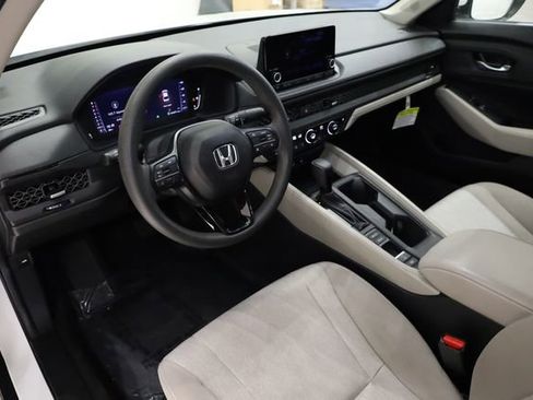 Used 2024 Honda Accord EX image 10