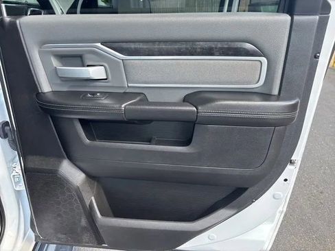 Used 2022 RAM 2500 Big Horn image 38