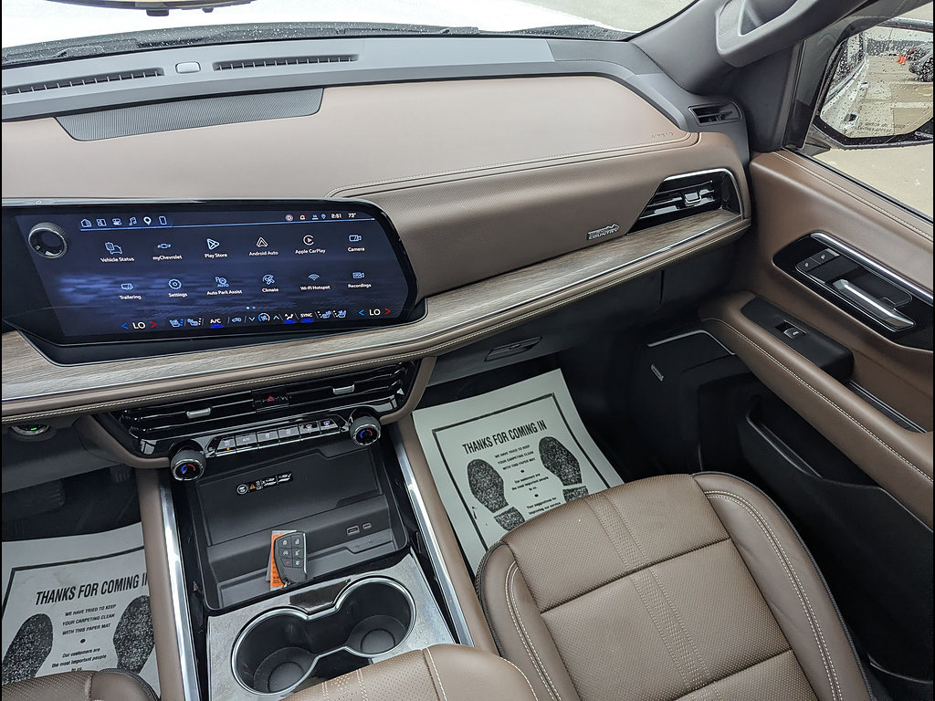 Used 2025 Chevrolet Suburban High Country AWD/4WD image 27