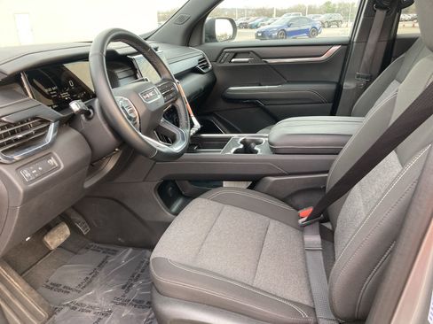 Used 2025 GMC Acadia Elevation image 16