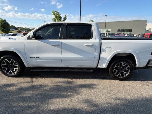 Used 2026 RAM 1500 Laramie AWD/4WD image 11