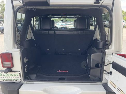 Used 2012 Jeep Wrangler Unlimited Sahara AWD/4WD image 26
