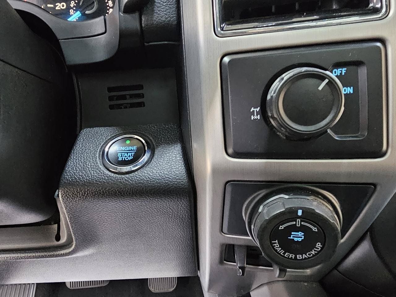 Used 2018 Ford F150 Platinum w/ Equipment Group 701A Luxury RWD image 36