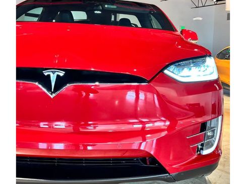 Used 2018 Tesla Model X 75D image 5