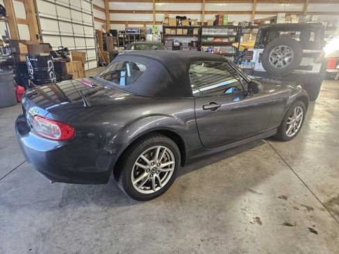 Used 2015 MAZDA MX-5 Miata Sport RWD image 8