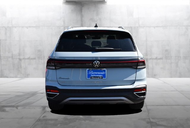 New 2027 Volkswagen Taos SE FWD image 6