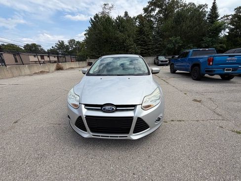 Used 2012 Ford Focus SE FWD image 3